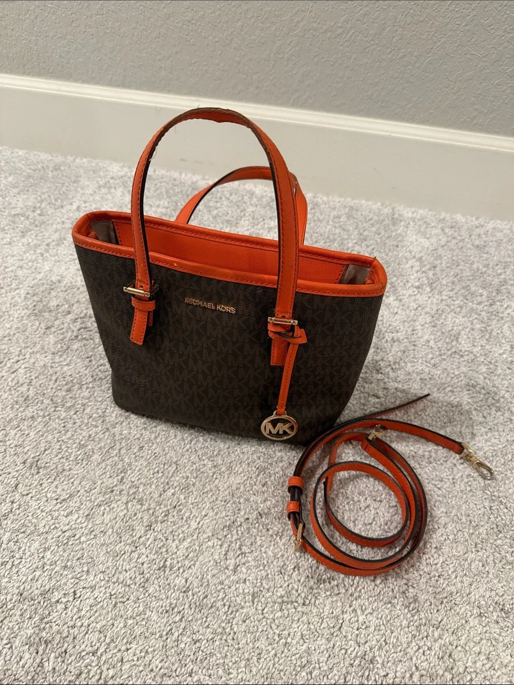 Michael Kors Jet Set Travel purse
